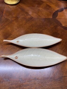 Set Of 2 Pier 1 Glazed Ceramic Leaf Shaped Incense Stick Burner 8.5" Long